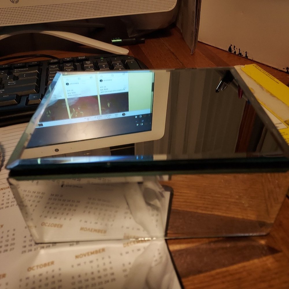 mirrored display box